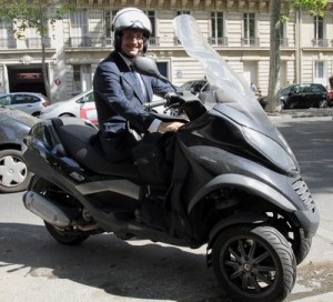 François Hollande en scooter